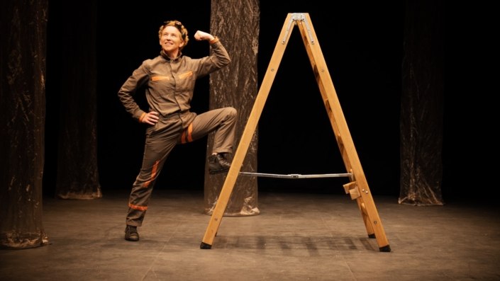 Amy_Ladder 1 Julie Sharkey
